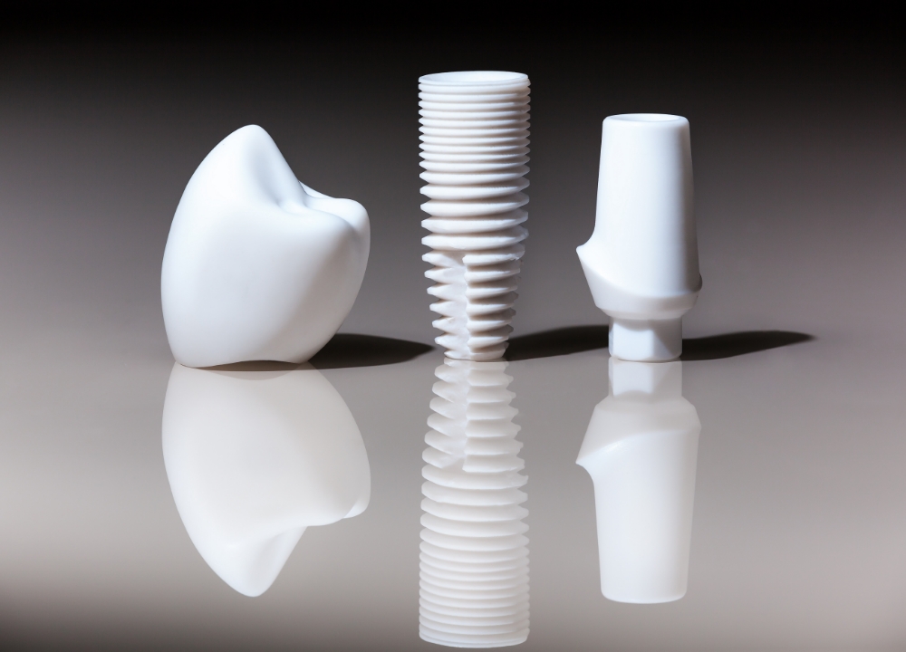 3つのパーツでできる“人工の歯”